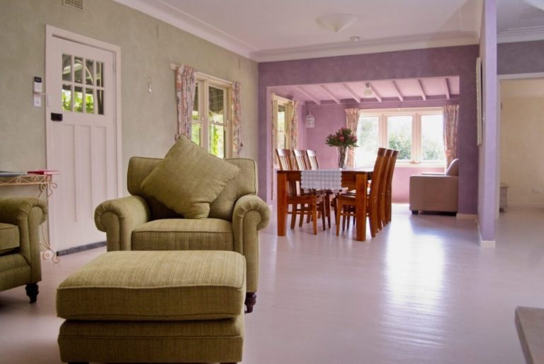 Adamae accommodation hunter valley inside 1024x685 1 768x514